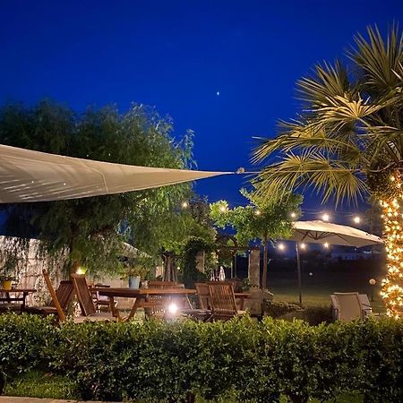 Masseria Capece Bed & Breakfast Uggiano La Chiesa Ngoại thất bức ảnh