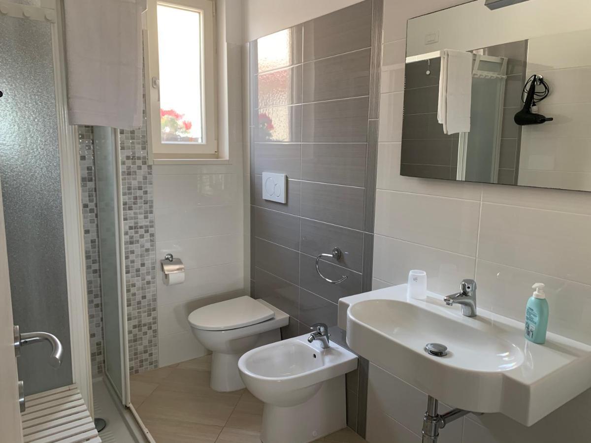 Masseria Capece Bed & Breakfast Uggiano La Chiesa Ngoại thất bức ảnh