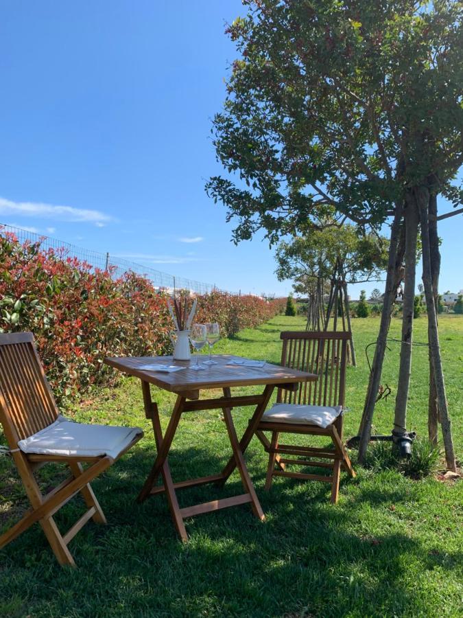 Masseria Capece Bed & Breakfast Uggiano La Chiesa Ngoại thất bức ảnh